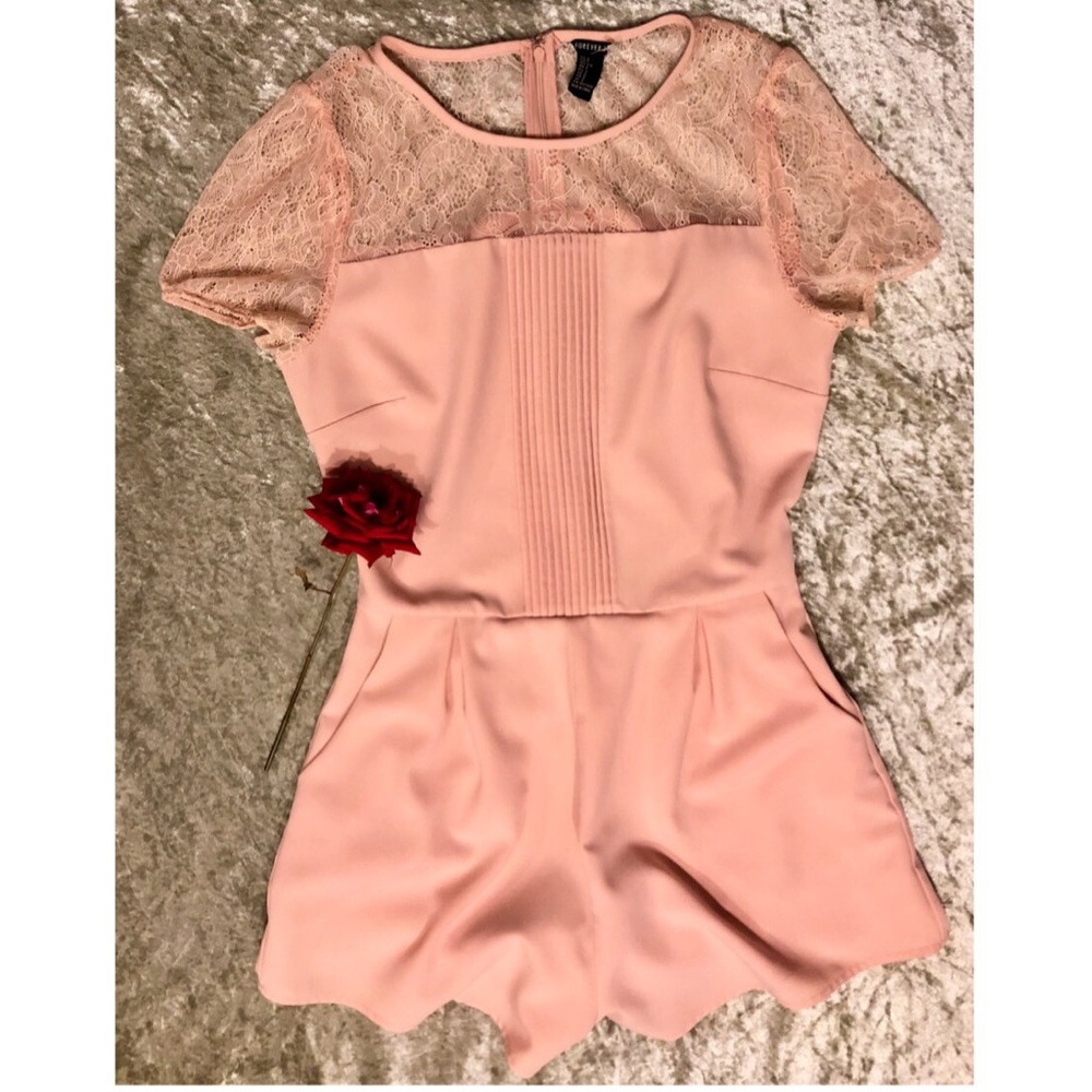 ⚜️5/$30⚜️ 🍑Peachy-Pink Shorts Romper!